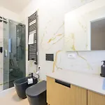 Fondamenta Della Misericordia By Bealux Srl דירה