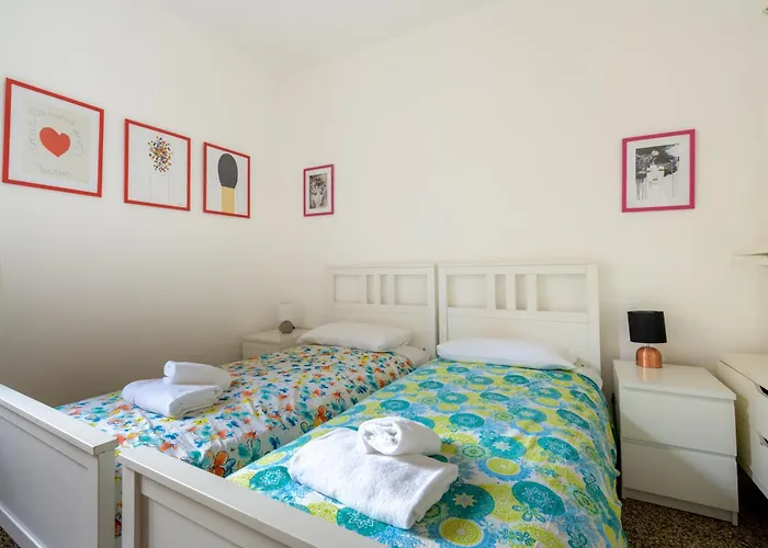 Fondamenta Della Misericordia By Bealux Srl * البندقية