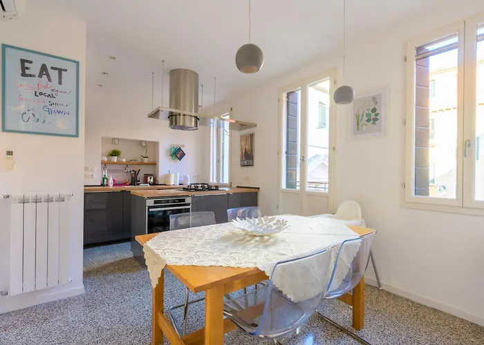 Fondamenta Della Misericordia By Bealux Srl البندقية